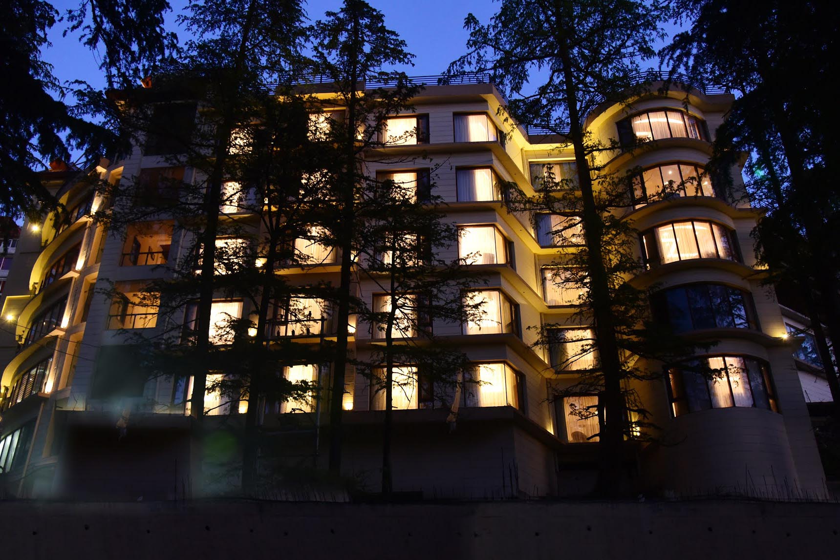 best hotels in shimla valley