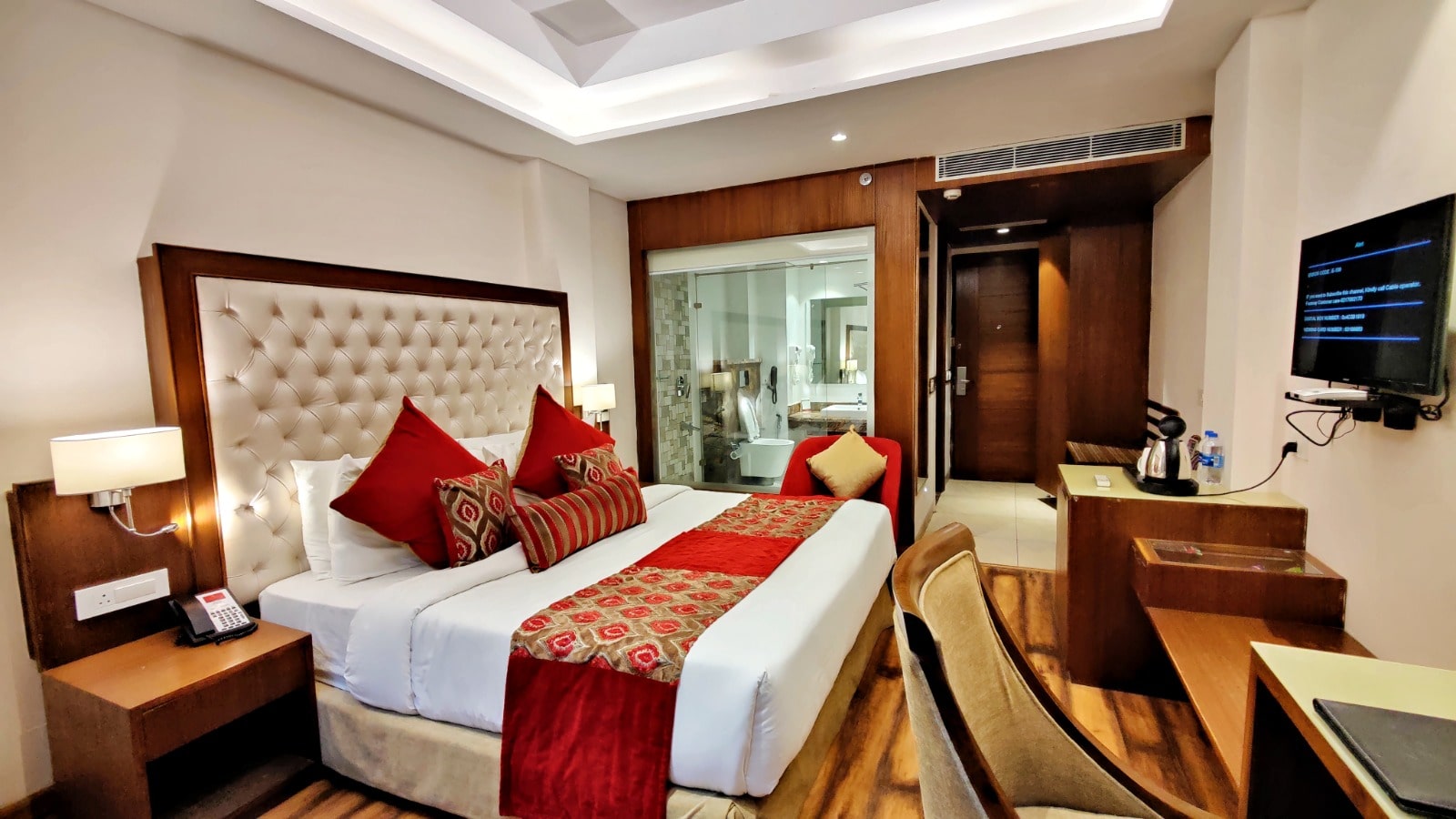 Best Luxury Resorts in Shimla premium lounge